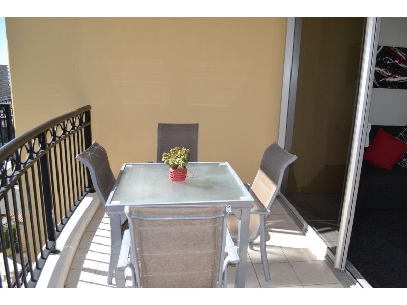 23 Ferny Ave, Surfers Paradise QLD 4217