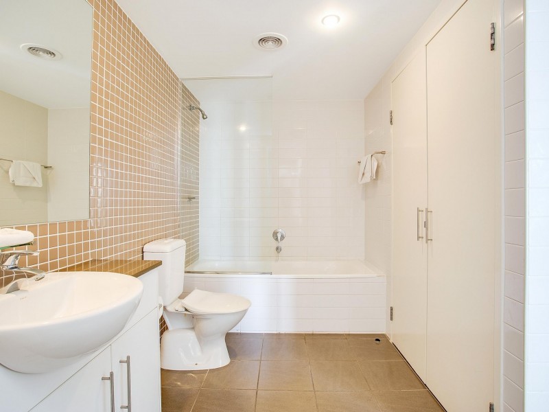 1101/1 Ocean Street, Burleigh Heads QLD 4220