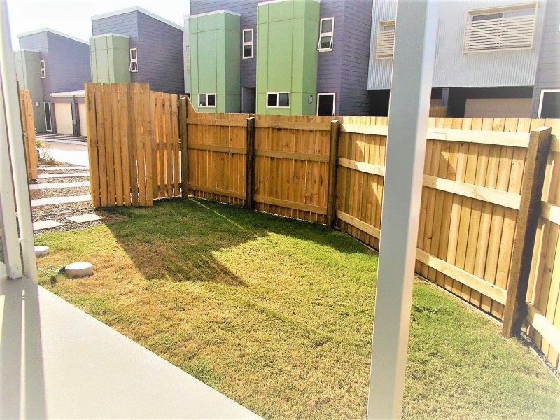 71 Stanley Street, Strathpine QLD 4500