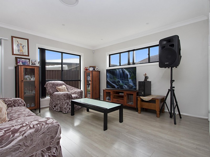 27 Chelsea Road, Canley Heights NSW 2166