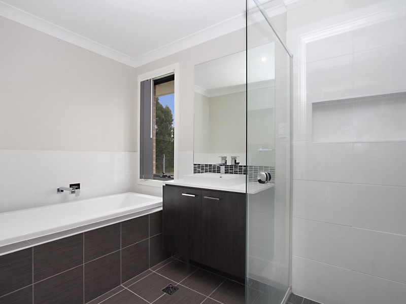 27 Chelsea Road, Canley Heights NSW 2166