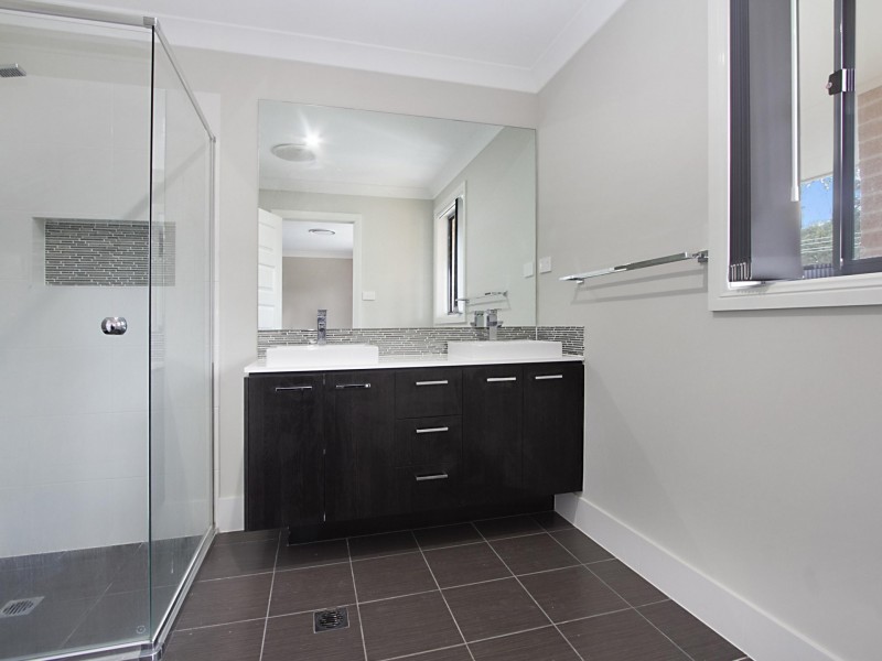 27 Chelsea Road, Canley Heights NSW 2166