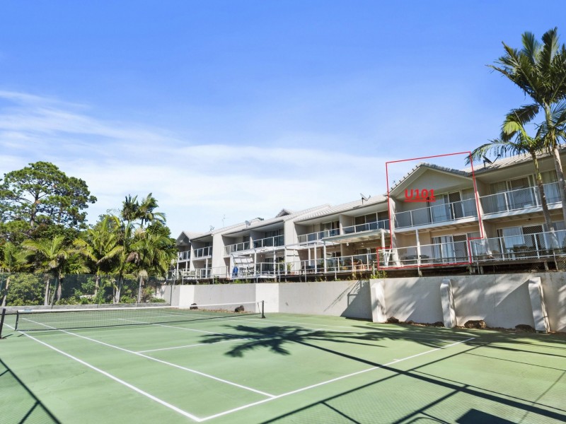 300 Cottesloe Dr, Mermaid Waters QLD 4218