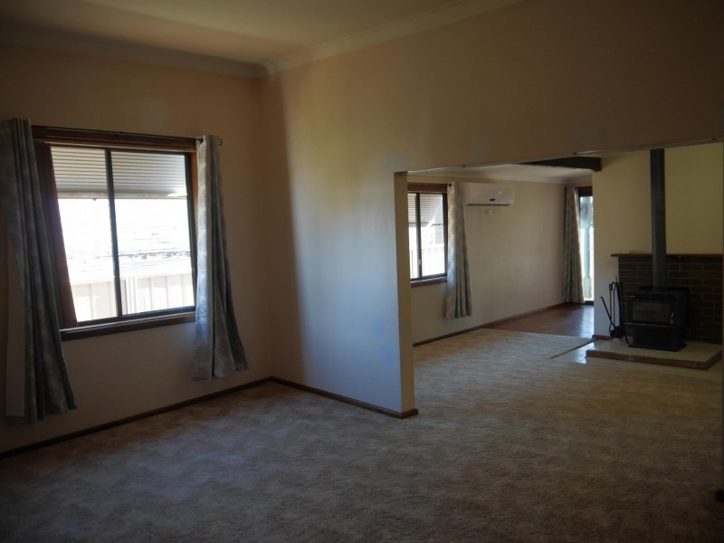 85 Warne Street, Wellington NSW 2820