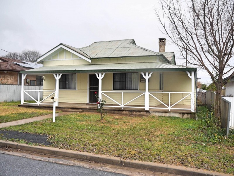 25 Clive Street, Wellington NSW 2820