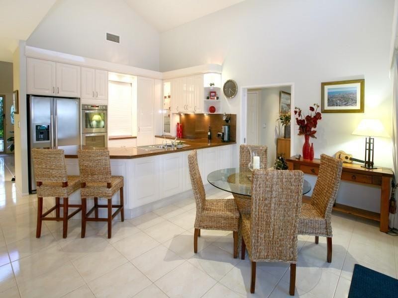 40 Cotlew St East, Southport QLD 4215