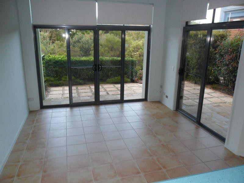 1 The Vistas Drive, Carrara QLD 4211