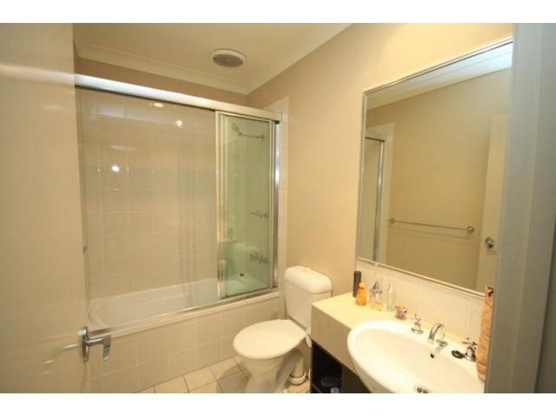 66/, Upper Coomera QLD 4209