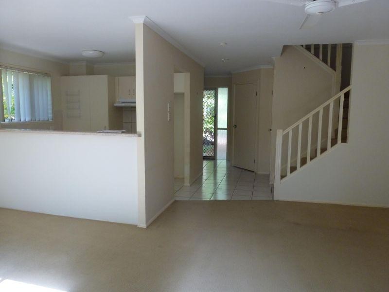 102 Alexander Drive, Highland Park QLD 4211