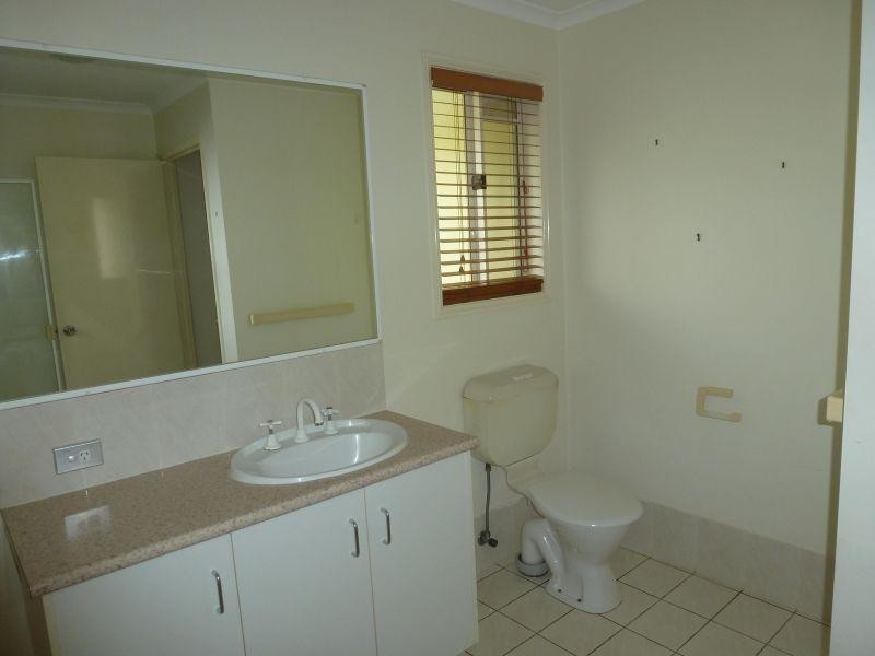 102 Alexander Drive, Highland Park QLD 4211