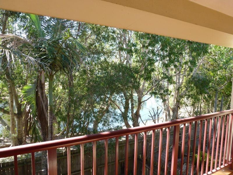 102 Alexander Drive, Highland Park QLD 4211