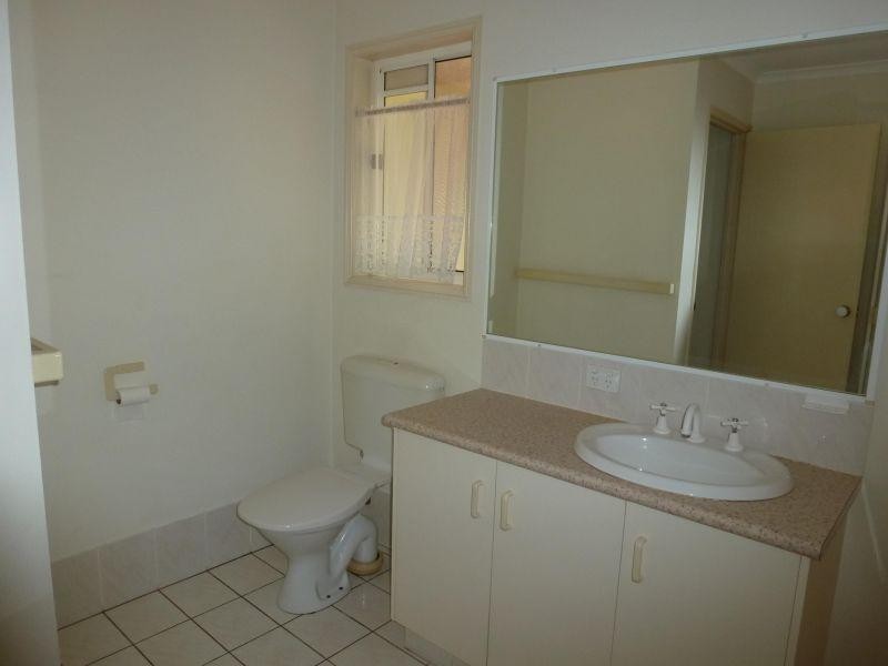 102 Alexander Drive, Highland Park QLD 4211