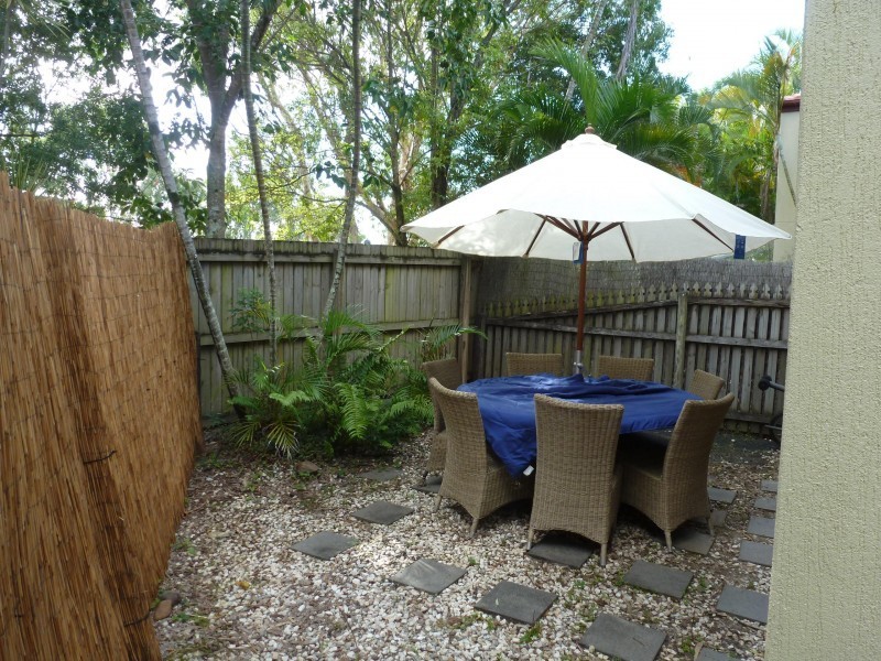 102 Alexander Drive, Highland Park QLD 4211