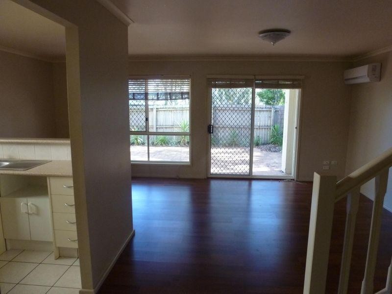 102 Alexander Drive, Highland Park QLD 4211