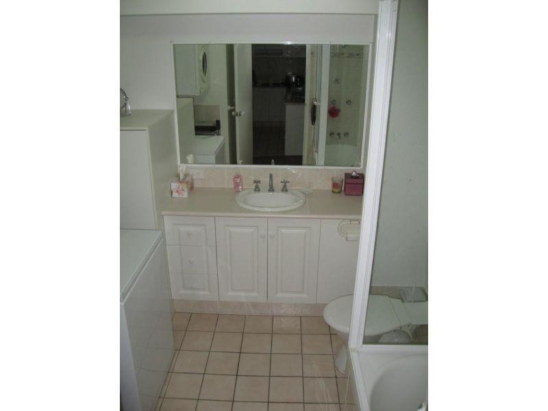 Chevron Island QLD 4217