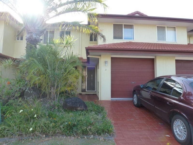 102 Alexander Drive, Highland Park QLD 4211