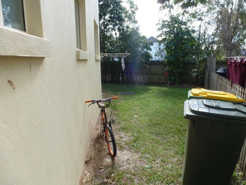 102 Alexander Drive, Highland Park QLD 4211