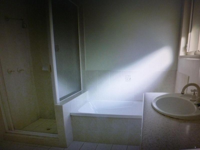 102 Alexander Drive, Highland Park QLD 4211