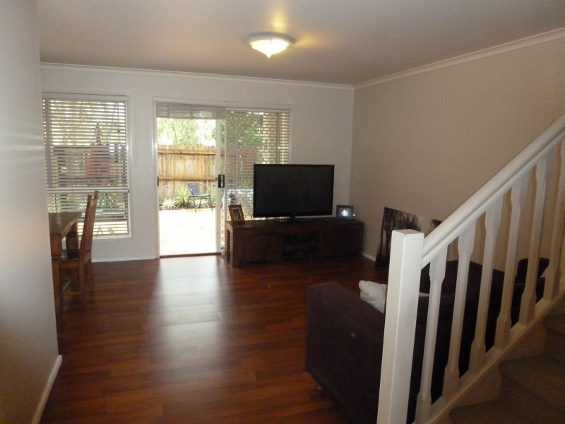 102 Alexander Drive, Highland Park QLD 4211