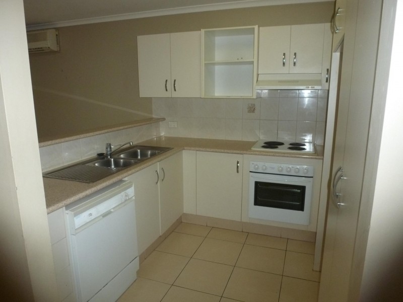 03/102 Alexander Drive, Highland Park QLD 4211