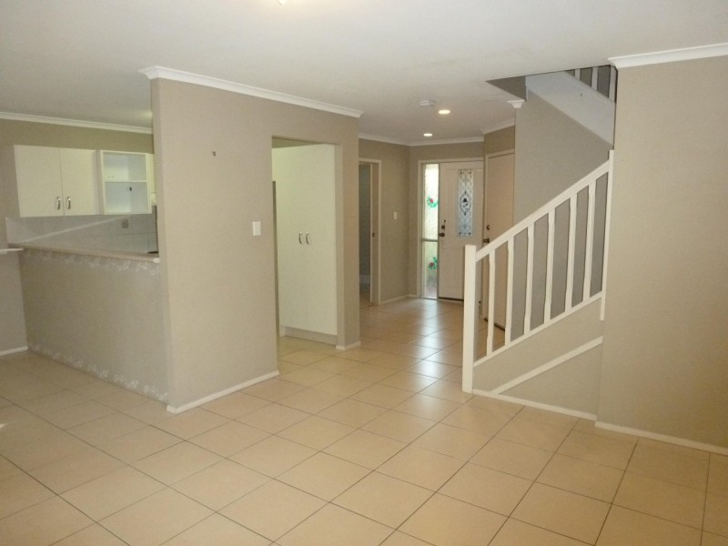 03/102 Alexander Drive, Highland Park QLD 4211