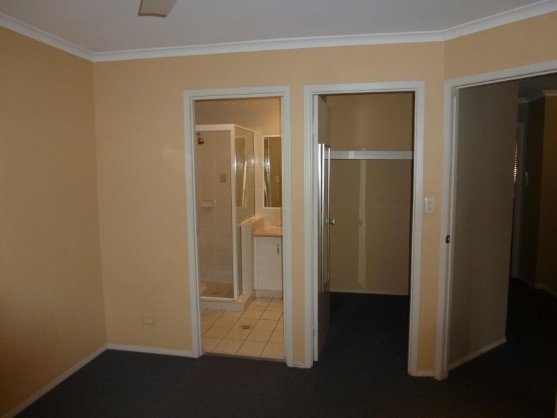 03/102 Alexander Drive, Highland Park QLD 4211