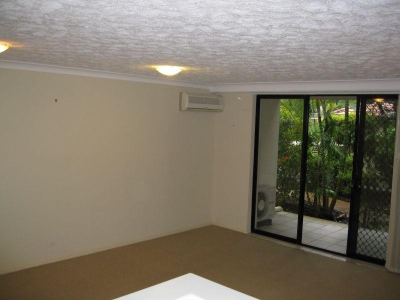 8/16 Markeri Street, Mermaid Beach QLD 4218