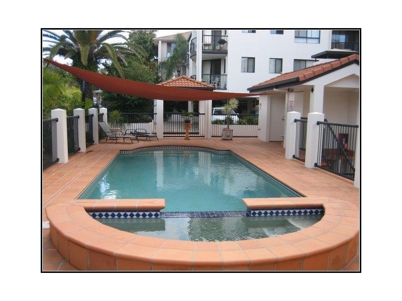 13/11- 15 Owens Lane, Southport QLD 4215