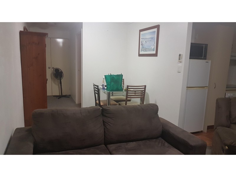13/11- 15 Owens Lane, Southport QLD 4215