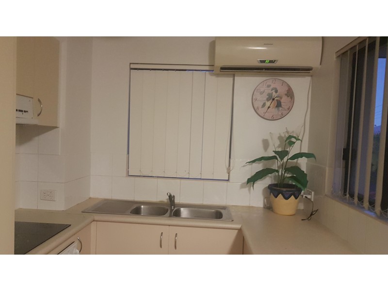 13/11- 15 Owens Lane, Southport QLD 4215