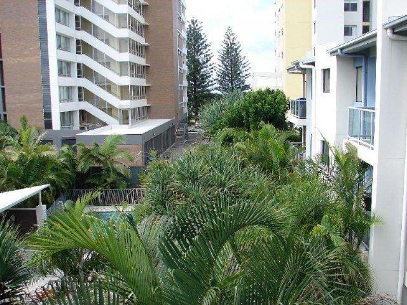 30/6 Fifth Avenue, Burleigh Heads QLD 4220