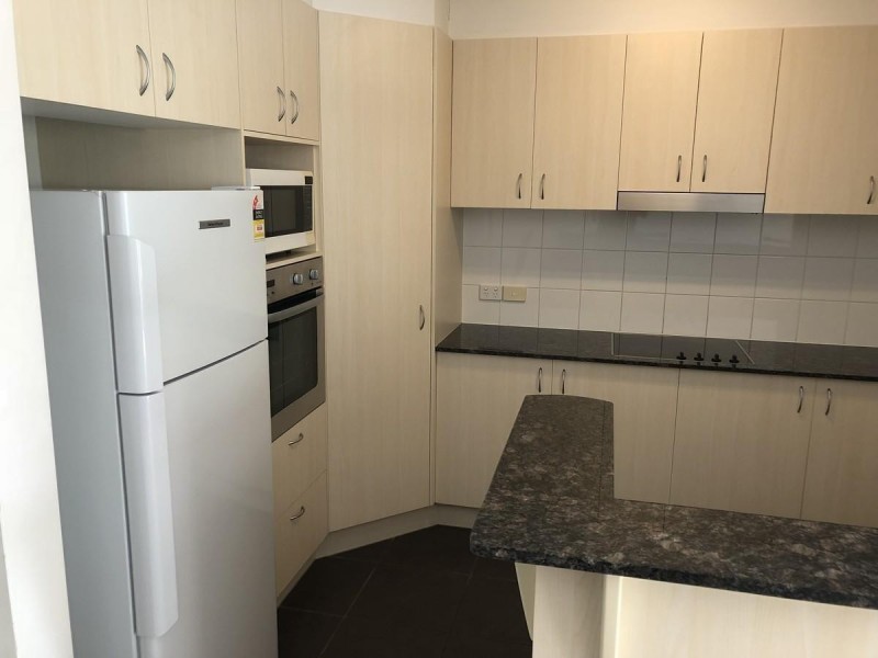 30/6 Fifth Avenue, Burleigh Heads QLD 4220