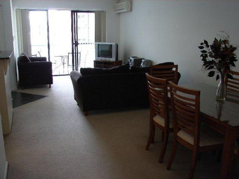 30/6 Fifth Avenue, Burleigh Heads QLD 4220