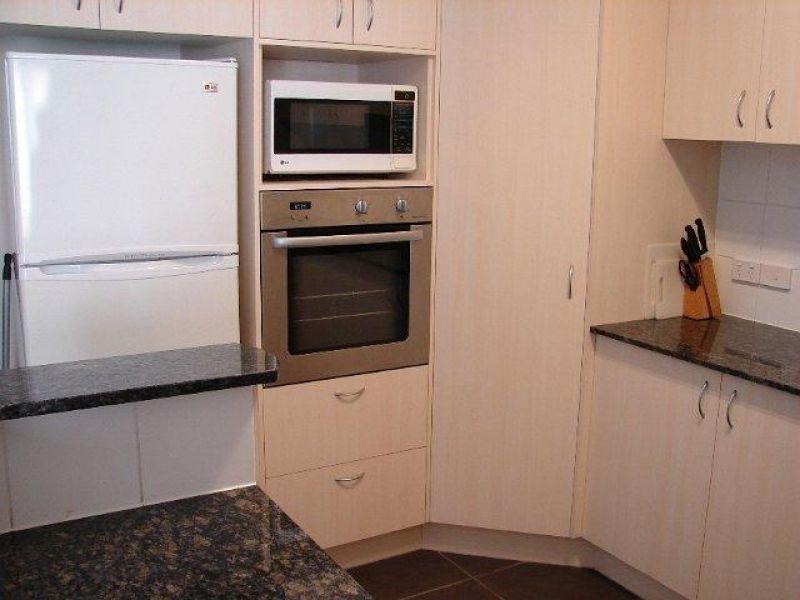 30/6 Fifth Avenue, Burleigh Heads QLD 4220