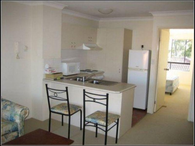 19/11-15 Owens Lane, Southport QLD 4215