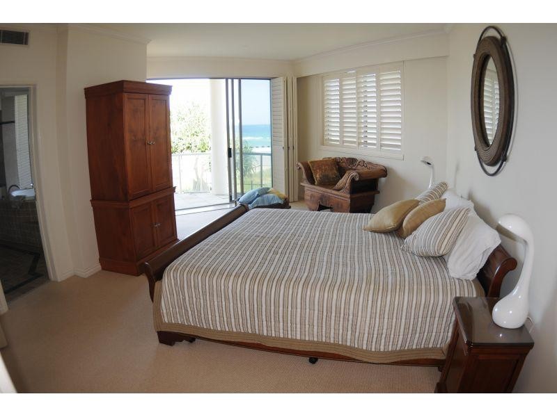 74 Old Burleigh Road, Surfers Paradise QLD 4217