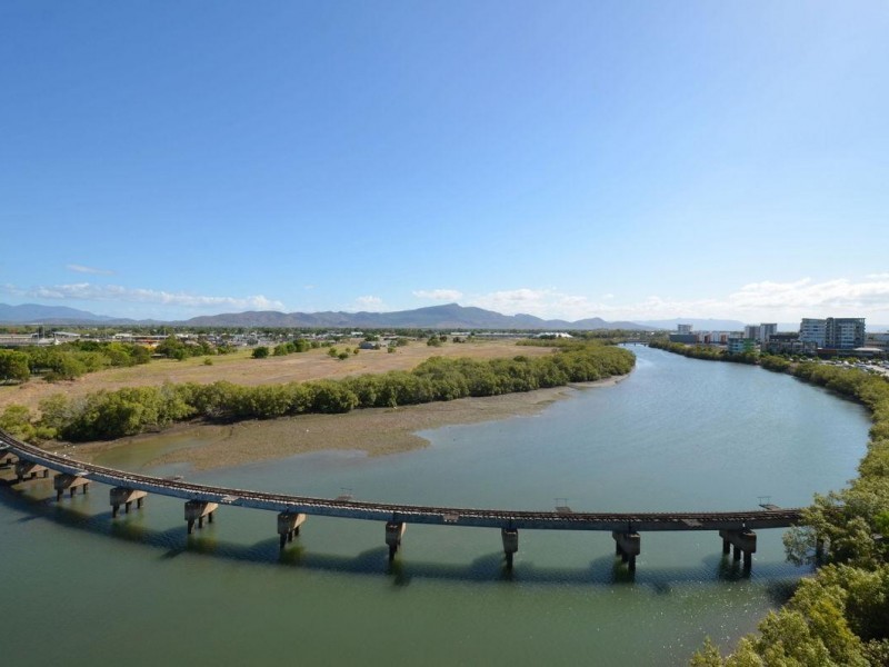 32 Stanley Street, Townsville City QLD 4810