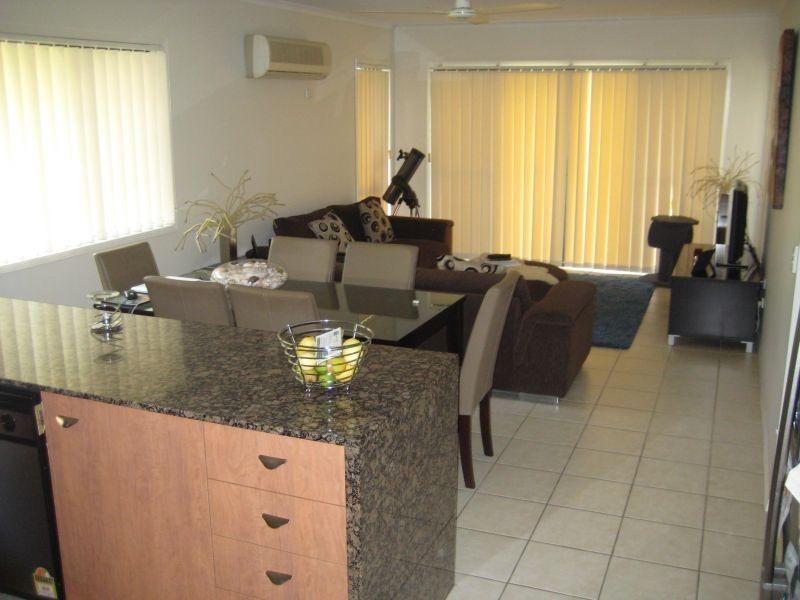 Unit /55/136 Palm Meadows Drive, Carrara QLD 4211