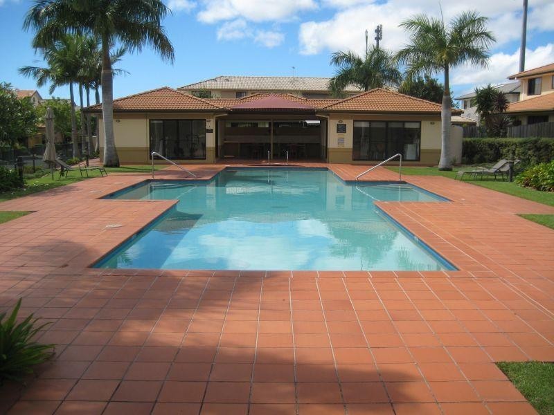 Unit /55/136 Palm Meadows Drive, Carrara QLD 4211