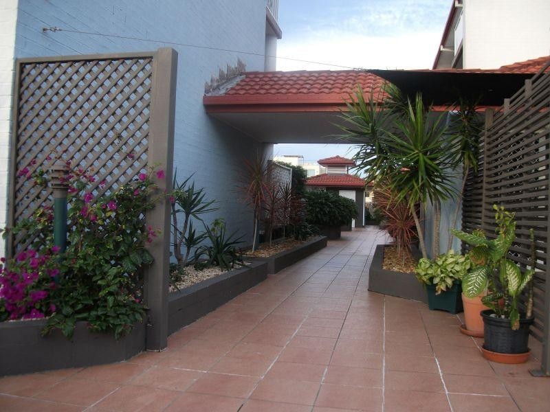 14/75 Bayview Street, Runaway Bay QLD 4216