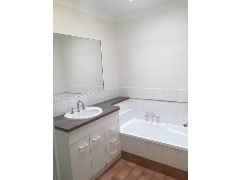 16/6-20 Ben Lomond Drive, Highland Park QLD 4211