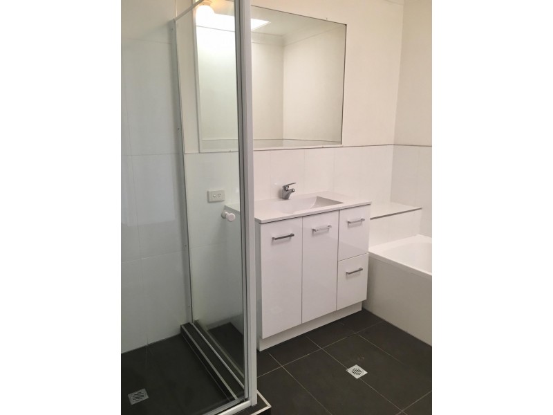 4/6-20 Ben Lomond Drive, Highland Park QLD 4211