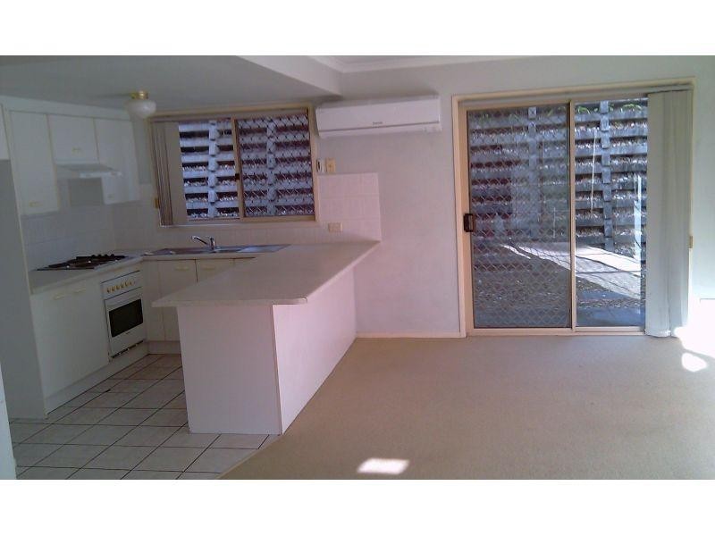 1A Alison Road, Carrara QLD 4211