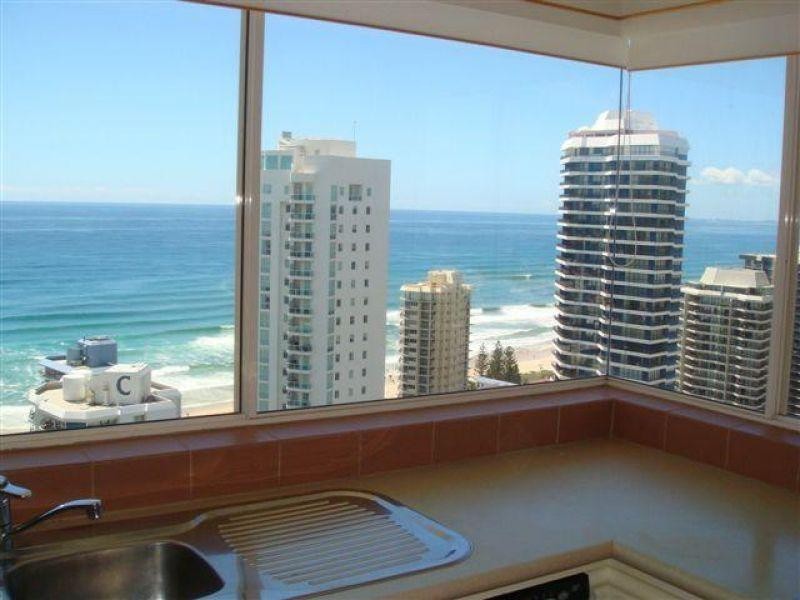 1 Peak Avenue, Main Beach QLD 4217