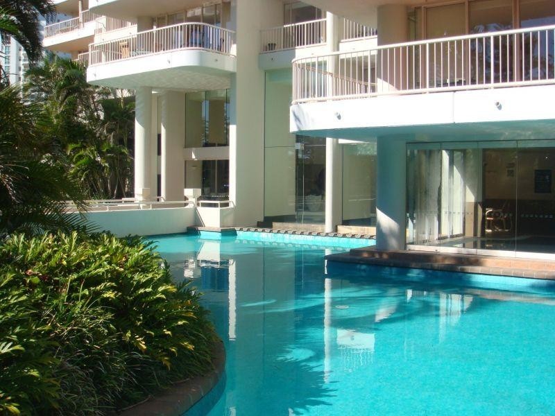 1 Peak Avenue, Main Beach QLD 4217