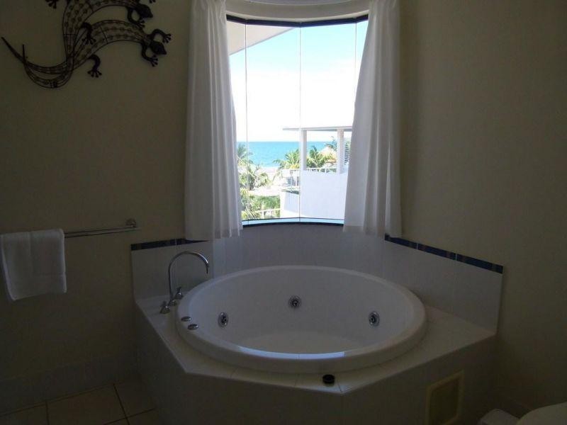 Cairns QLD 4870