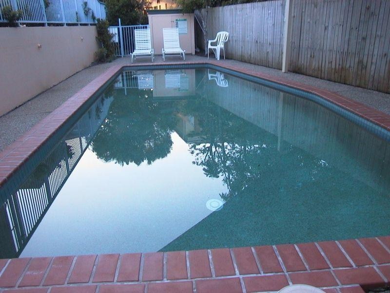 3-5 Barranbali Street, Chevron Island QLD 4217