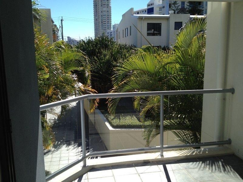 20/6 Fifth Avenue, Burleigh Heads QLD 4220