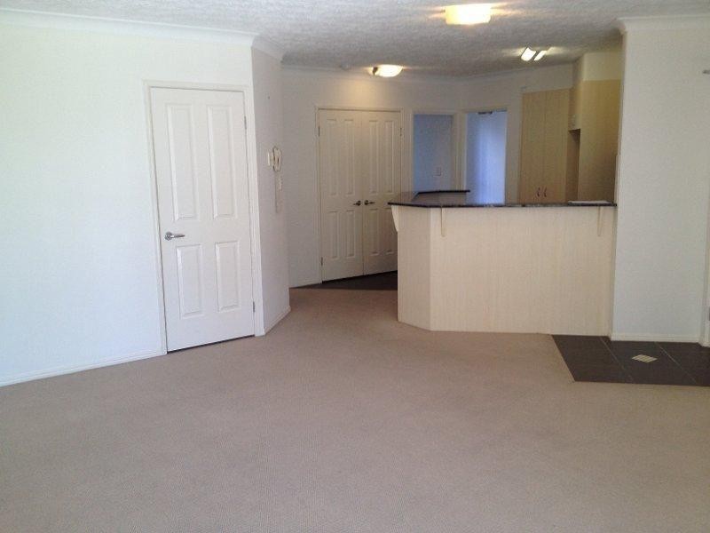 20/6 Fifth Avenue, Burleigh Heads QLD 4220