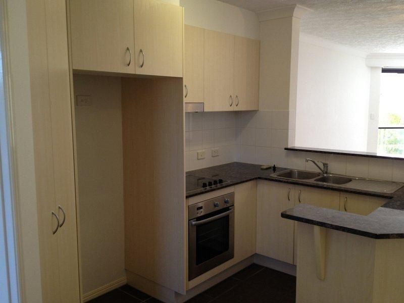 20/6 Fifth Avenue, Burleigh Heads QLD 4220